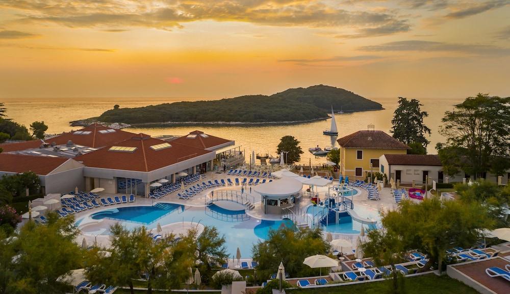 Maistra Select Belvedere Resort Vrsar Bagian luar foto