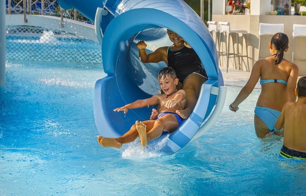 Maistra Select Belvedere Resort Vrsar Bagian luar foto