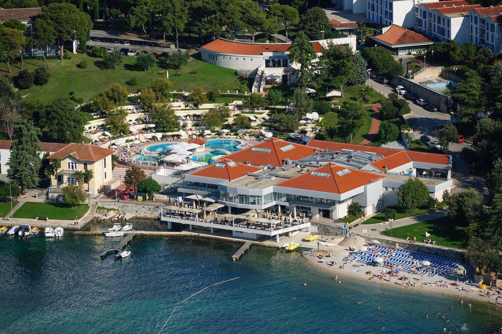 Maistra Select Belvedere Resort Vrsar Bagian luar foto