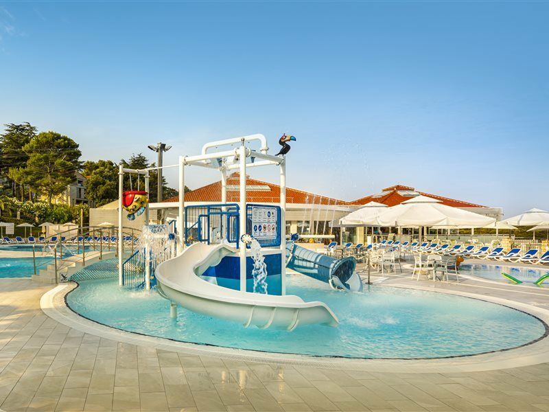 Maistra Select Belvedere Resort Vrsar Bagian luar foto