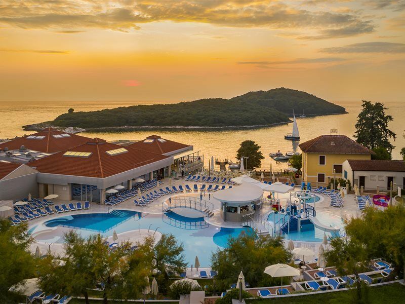 Maistra Select Belvedere Resort Vrsar Bagian luar foto